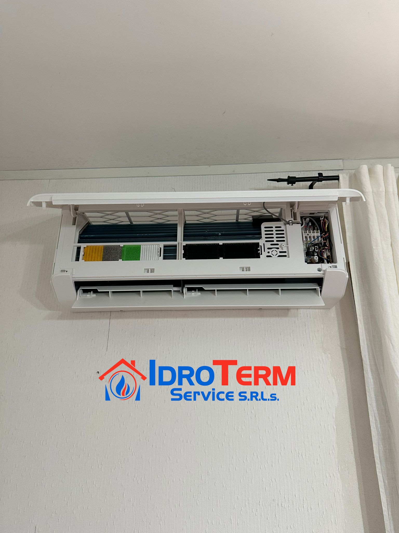 Montaggio condizionatore dual split Hisense Massa Carrara